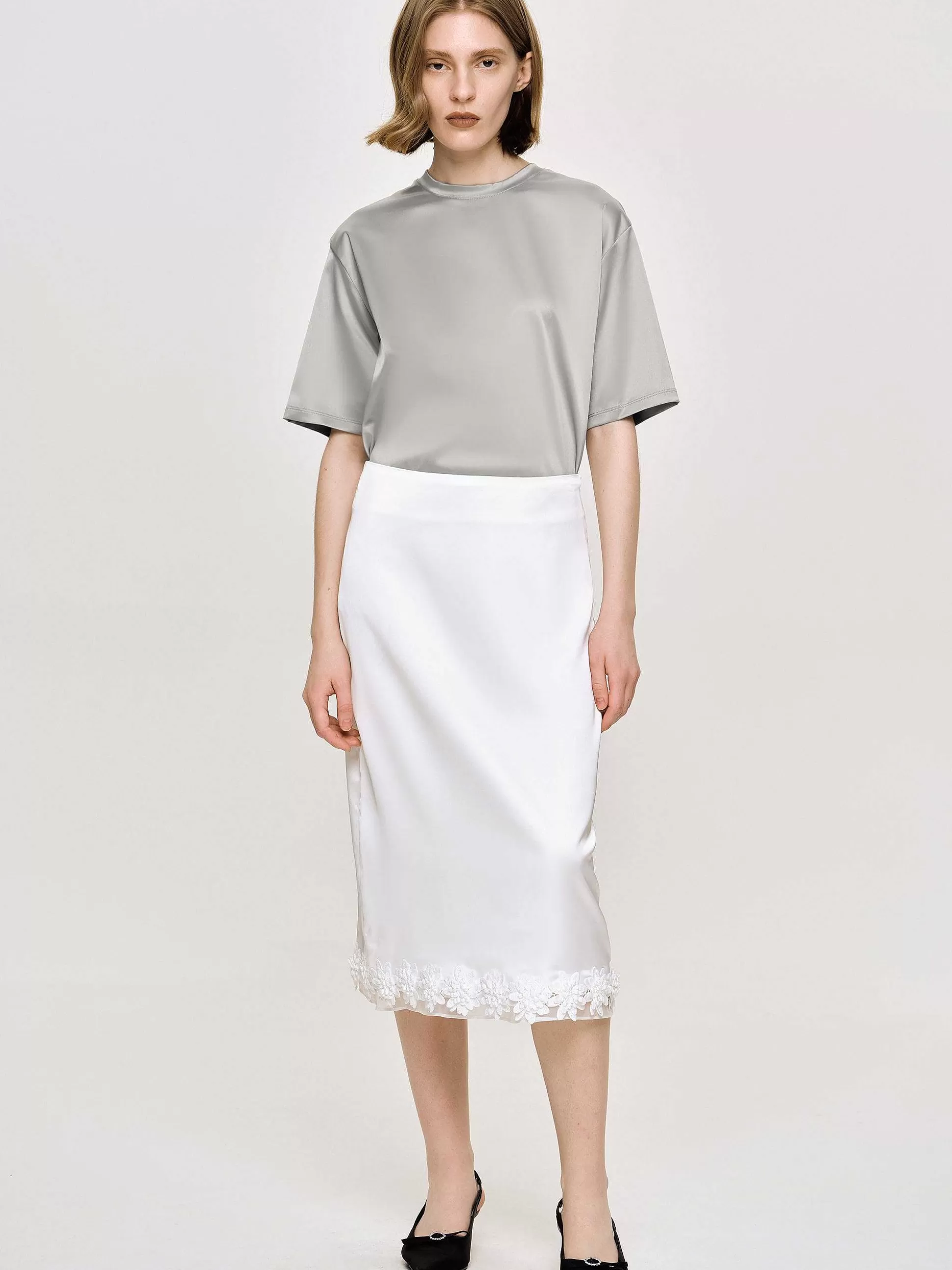 Women Source Unknown Bottoms-Applique Satin Skirt, White