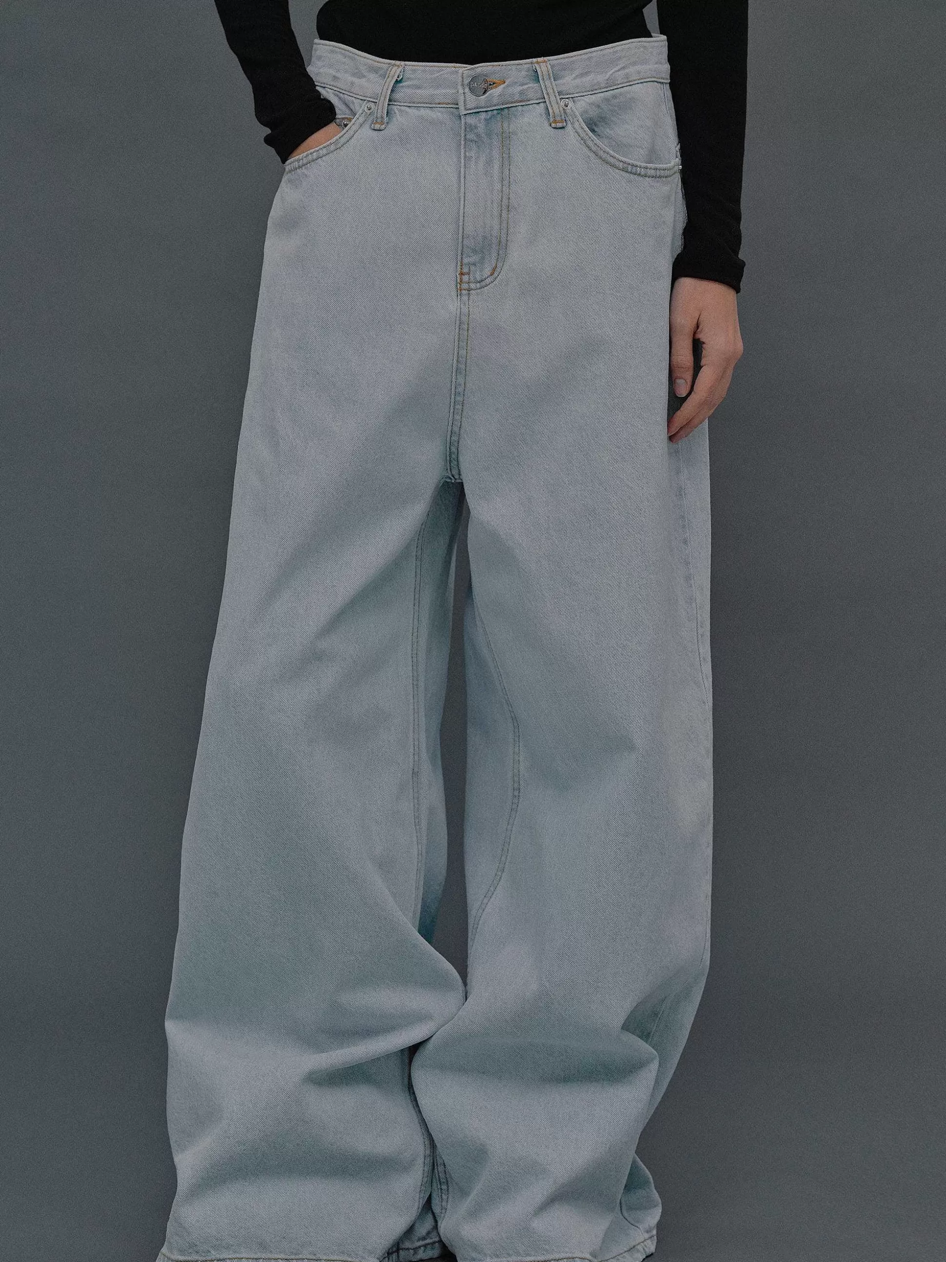 Women Source Unknown Clothing-Oversized Fit Jeans, Light Blue Wash