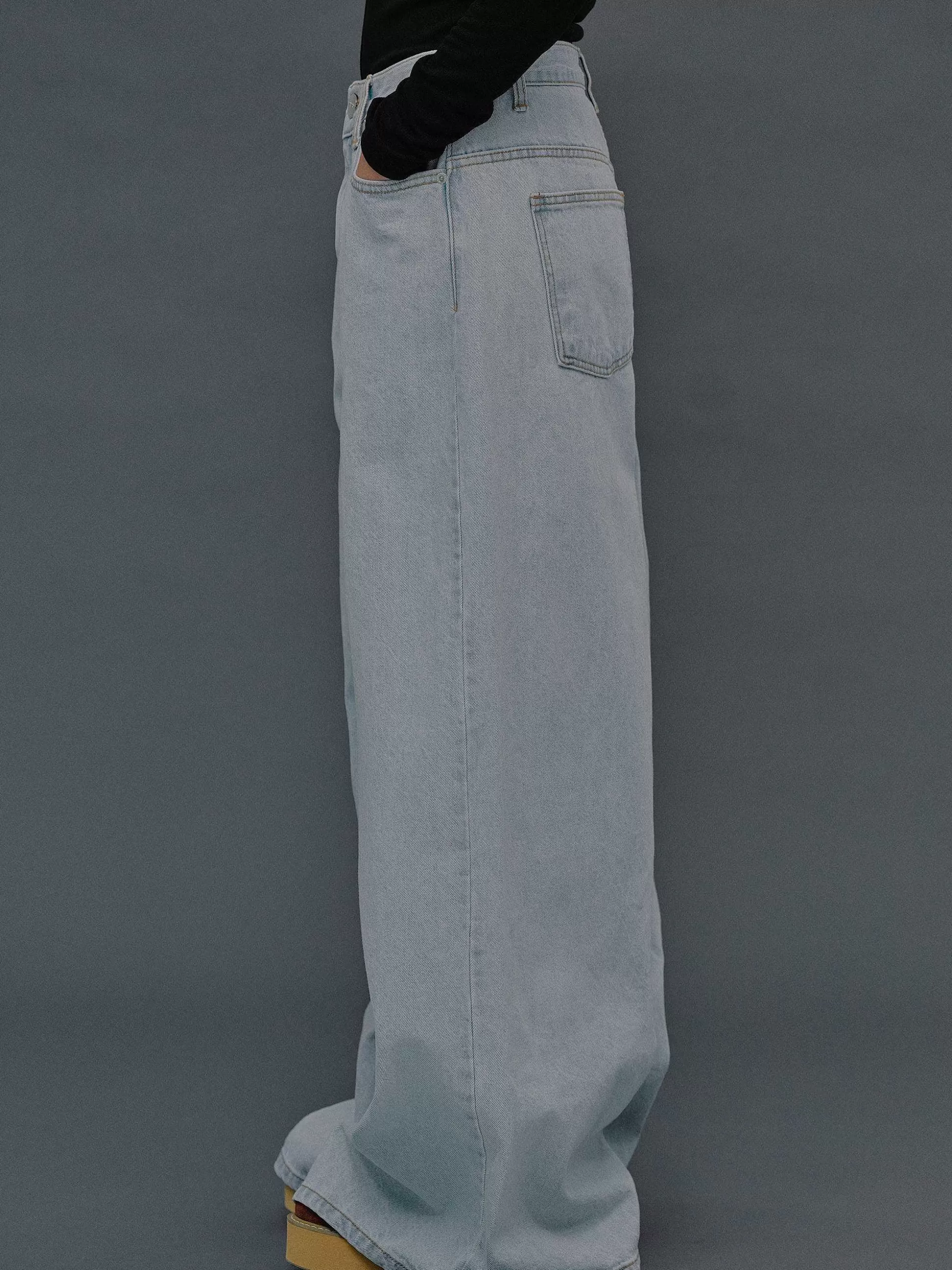Women Source Unknown Clothing-Oversized Fit Jeans, Light Blue Wash